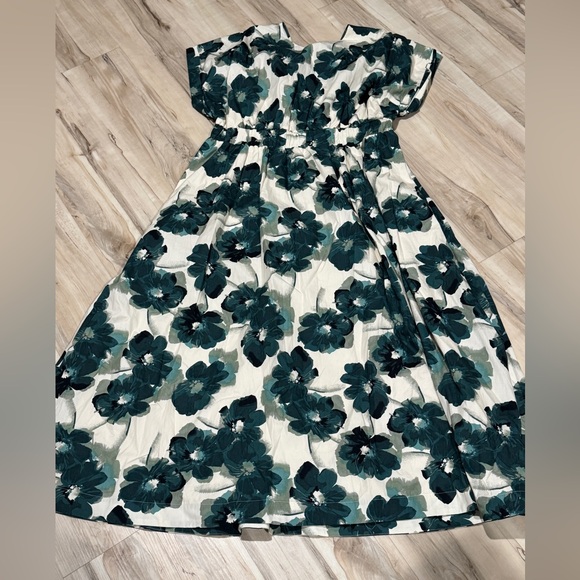 Abercrombie & Fitch Plus Size Womens Spring Green and Cream Floral Dress Size XL - Picture 3 of 3